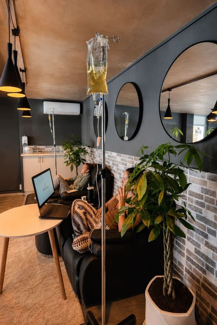 Maddog Health & Wellness — IV drip suite